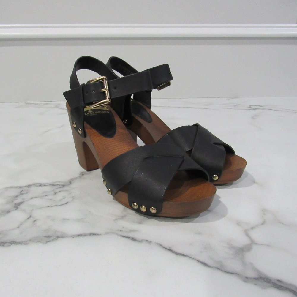 Fergalicious Black Sandals - Size 6M